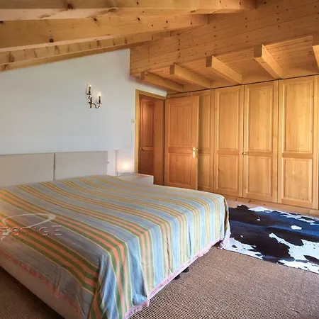 Les Pierres Appartement *